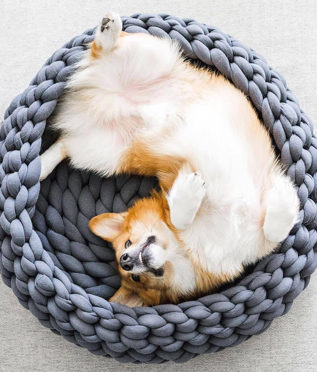 Hand-woven Pet Sleeping Basket